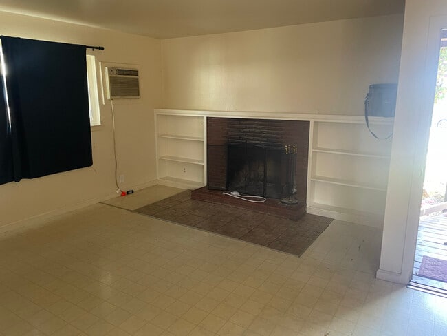 Photo - 1284 Stafford Way