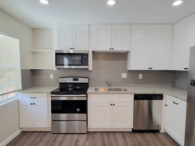 Photo - 3102 Wentworth St