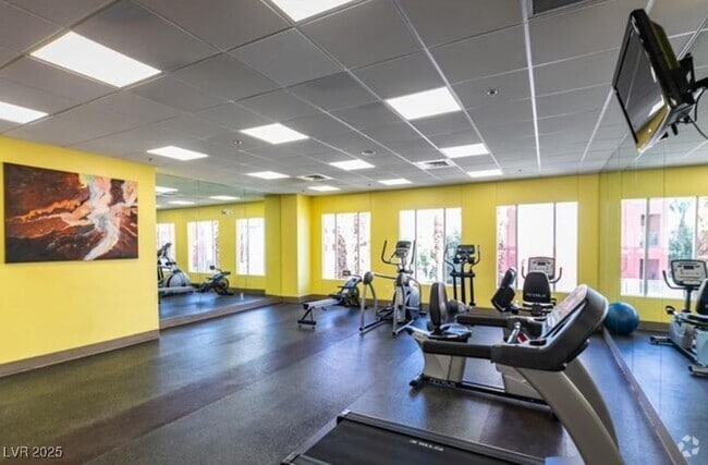 Building Photo - 19 E Agate Ave Unit 305 Rental