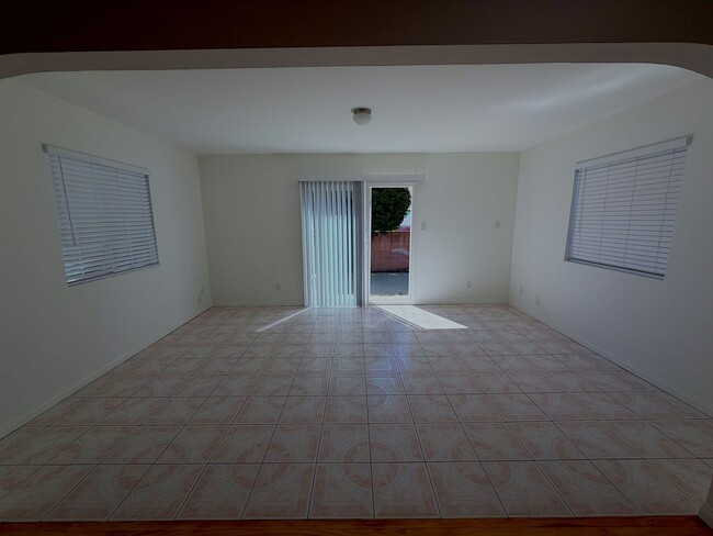 11009 Danube Ave