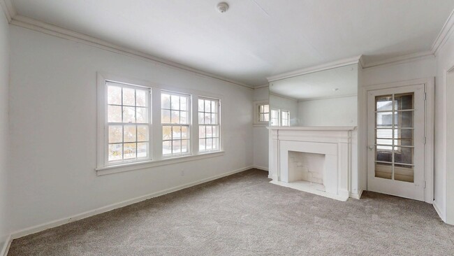 Building Photo - 3863 E 154th St Unit 2