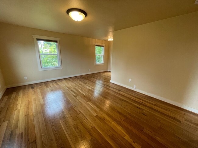 Photo - Beautiful 2 Bedroom Home on Spacious Corner Lot