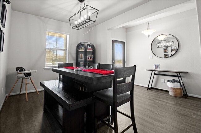 Photo - 622 Little Cypress Ln