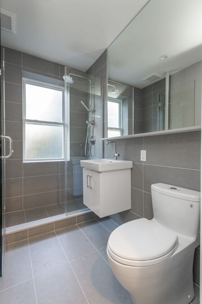 Photo - Somerville 1-Bed with Heat & HW Included! ...