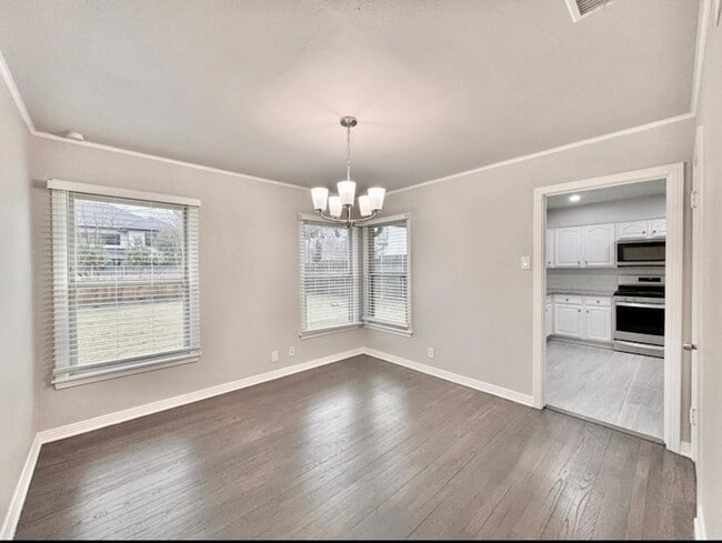 Photo - 515 Bondstone Dr