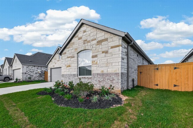 Photo - 3048 Waterwood Pass Dr