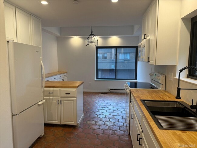 Photo - 15 Old Field Unit 15