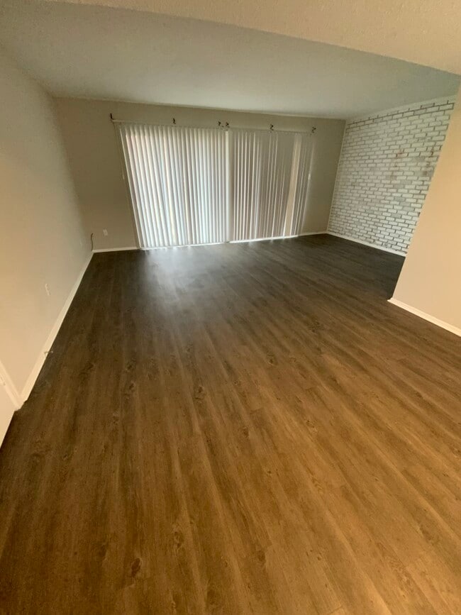 Large 1 Bedroom