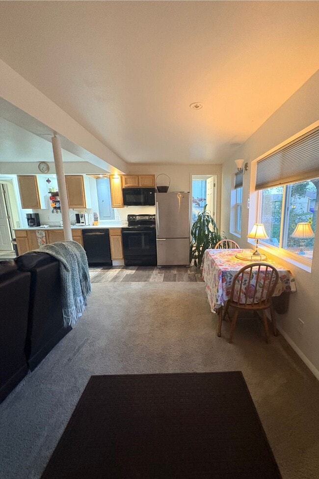 Photo - 731 Fir Pl Unidad 731 Fir Place