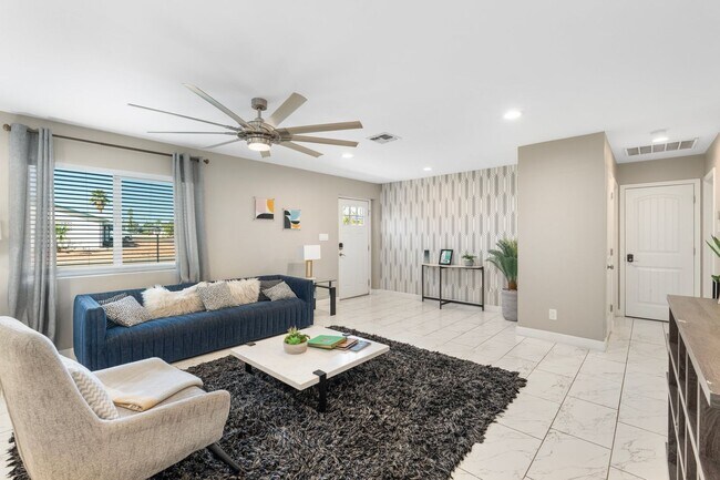 Photo - N 66th Street