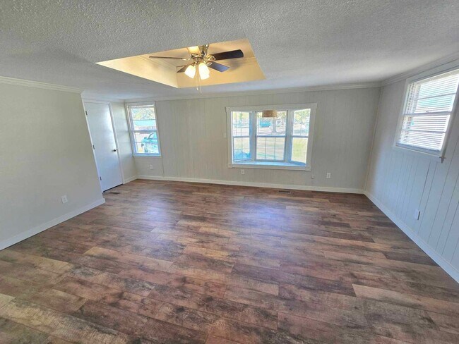 Photo - 5 bed and 3 bath (4 bed/2bath house) & (1 bed/1 bath home)