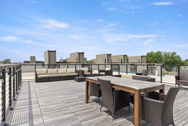 Photo - 12607 Larchmere Blvd Unit ID1340549P