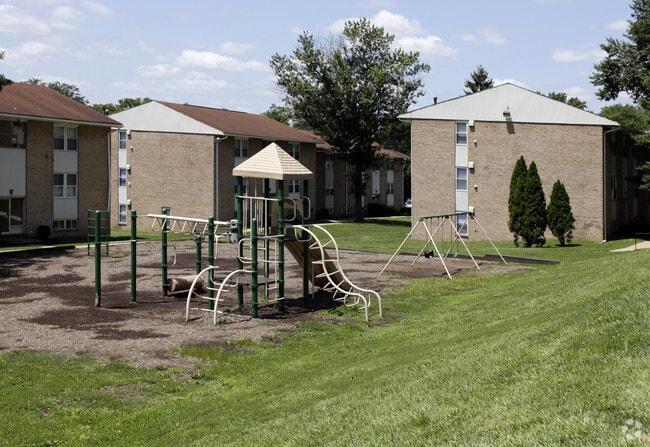 Photo - Top Of The Hill Apartments