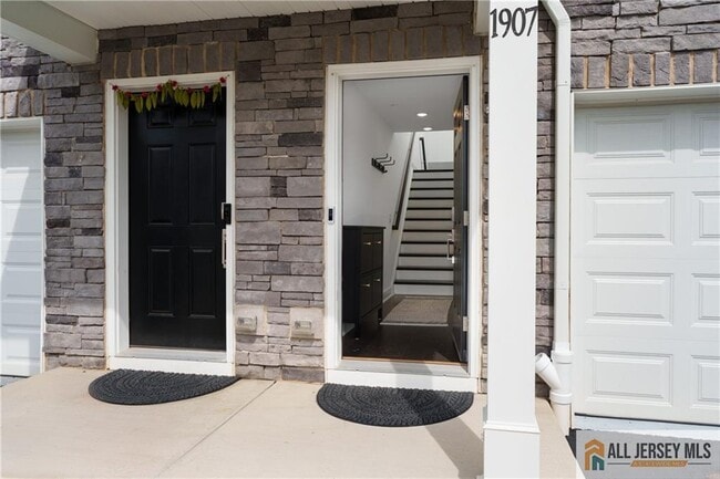 Photo - 1907 Swales Ct