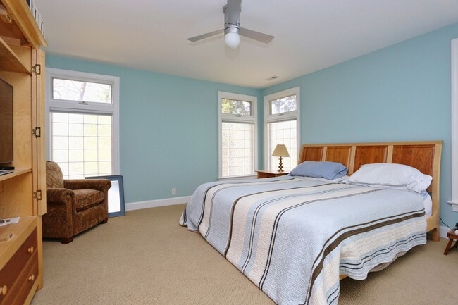 Photo - End Unit Townhome in the Heart of Chapel Hill
