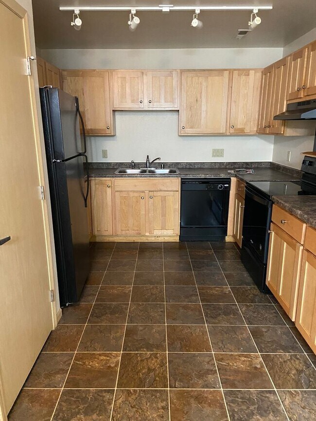 Photo - 2730 W Lisbon Ave Unit Lisbon-303