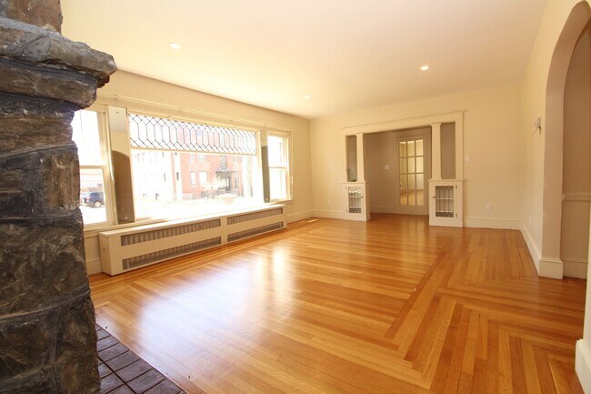 Photo - 359 Deering Ave Unit 1