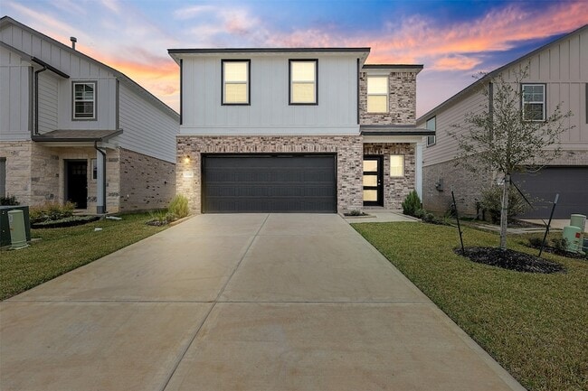 Photo - 8598 Blueberry Ash St