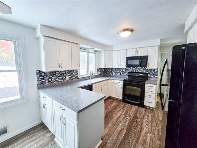 Photo - 512 Bromley Rd