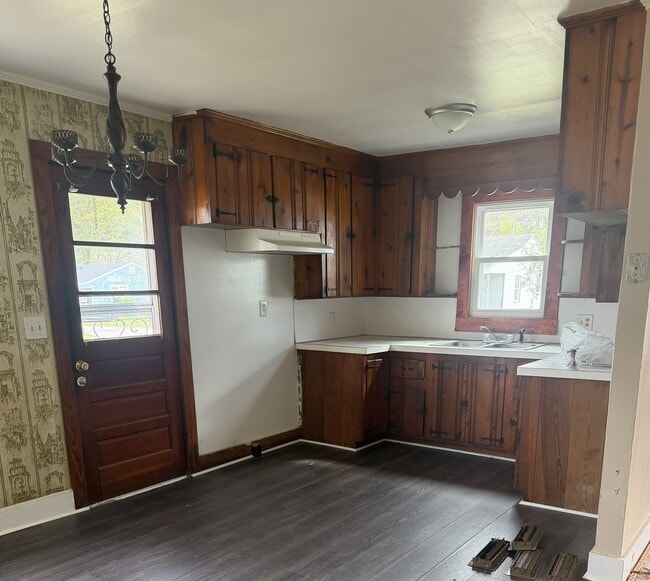 Kitchen - 109 Luvera St