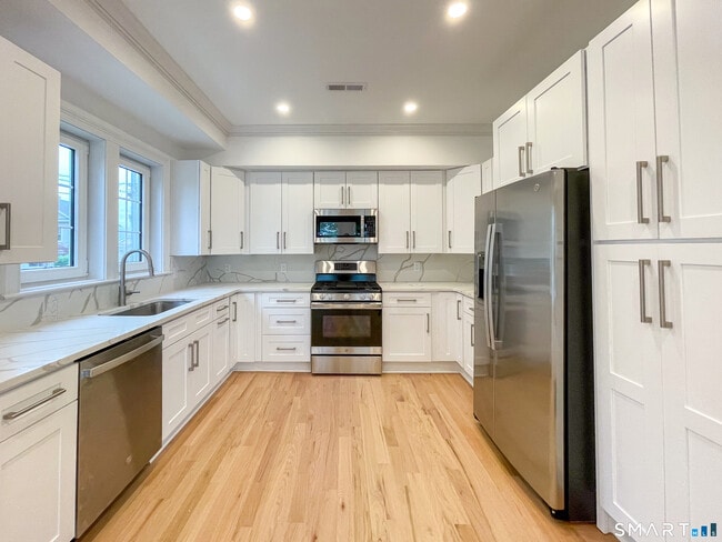 Photo - 100 Truman St Unit B