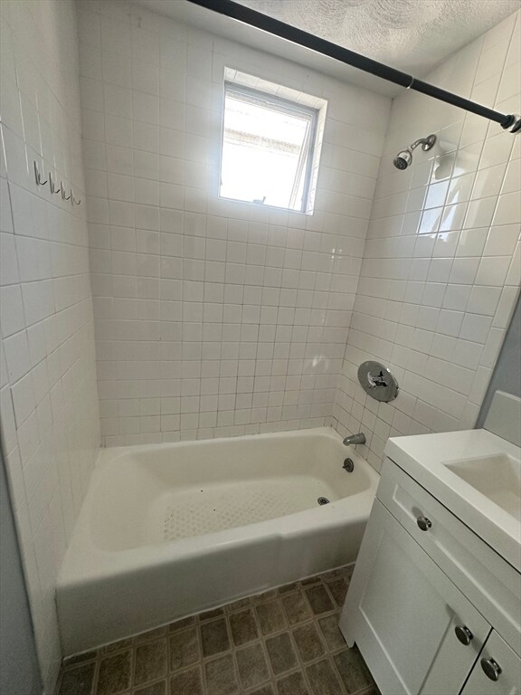 Building Photo - 57 Rogers Ave Unit 2 Rental