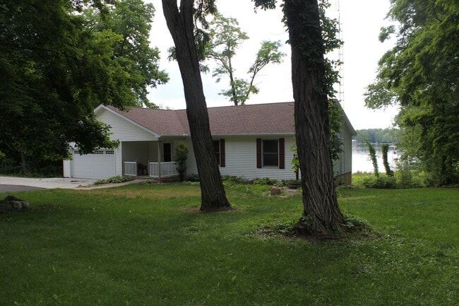 Photo - 11045 Silver Lake Rd