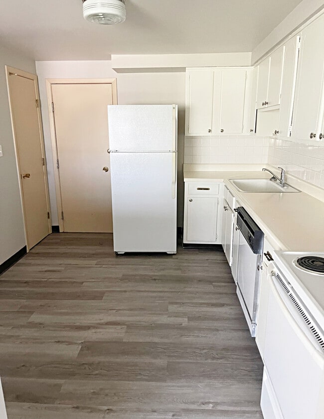 Photo - Mayfield Gardens