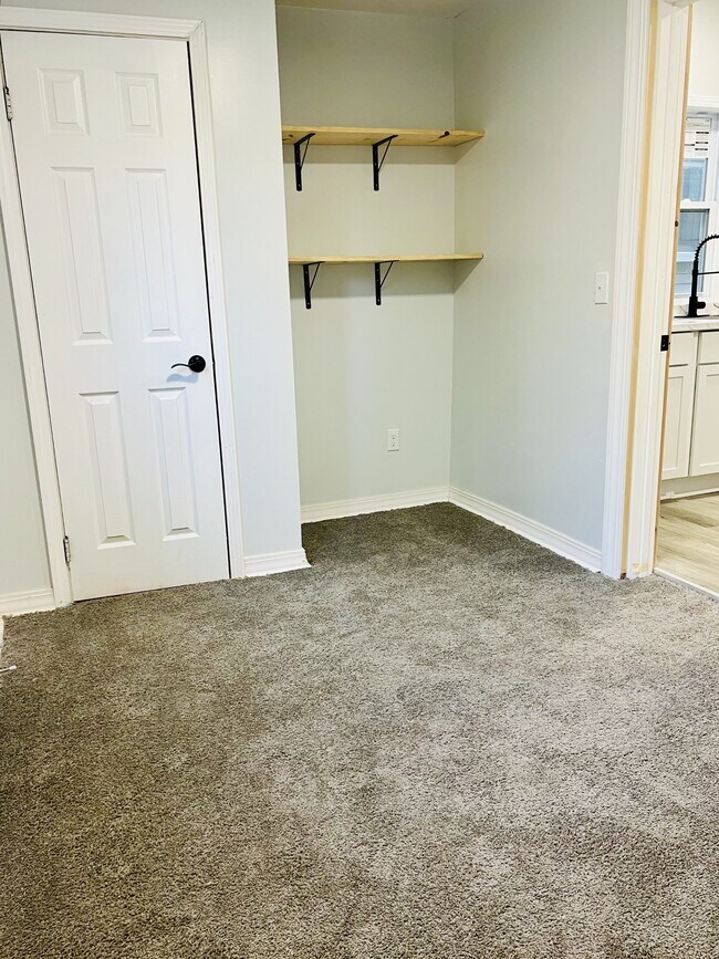 915 W Lapeer St Unit 3