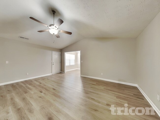 Photo - 265 Whistle Way