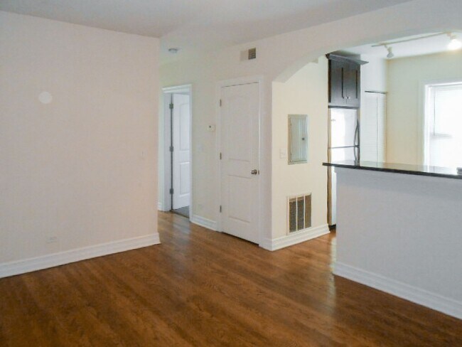 Photo - 3810 N Sheffield Ave Unit 2S