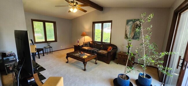 Photo - 1707 Miller Rd