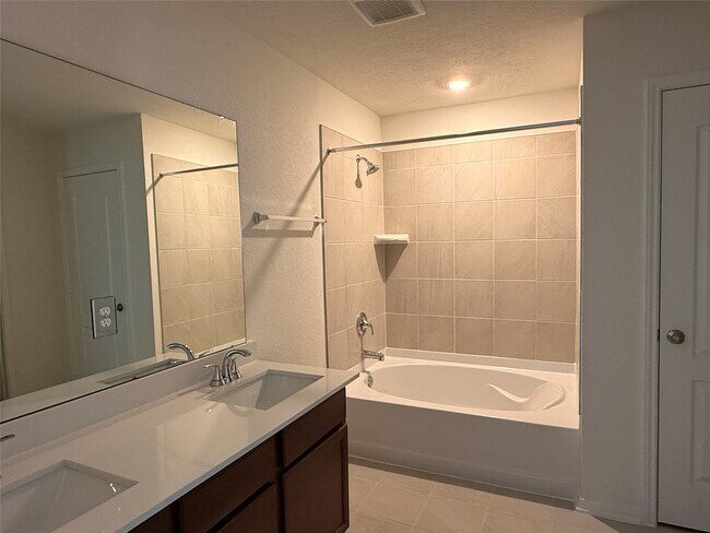 Photo - 4897 Vida Vis Dr