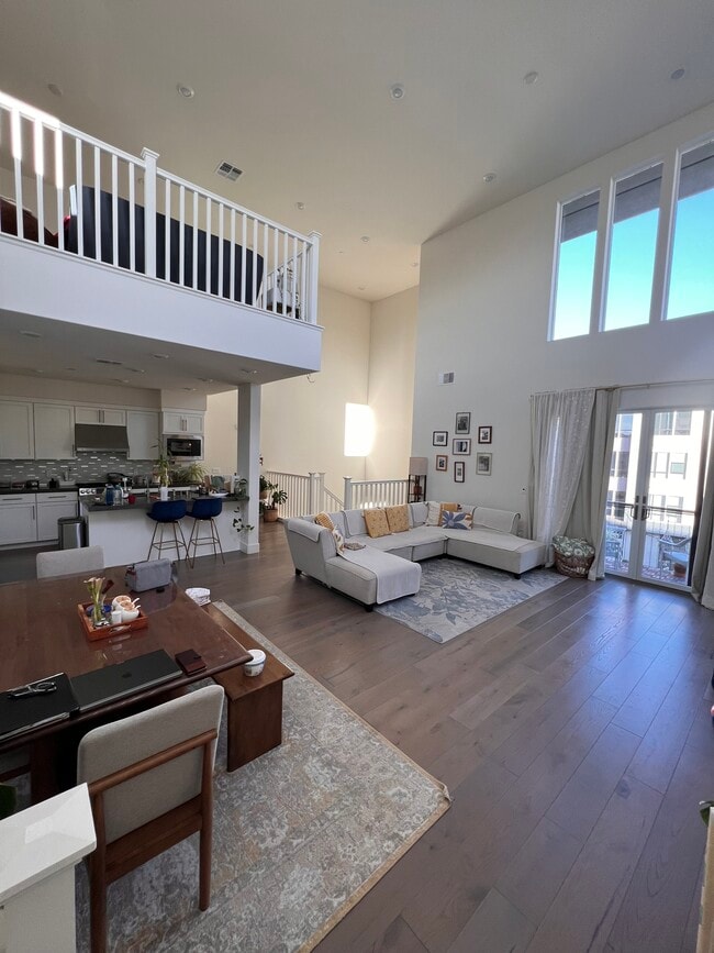 Photo - 45079 Insight St Unidad 1007