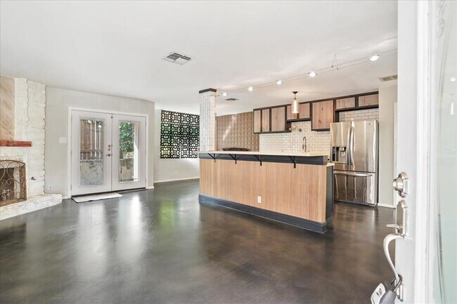 Photo - 5707 West Gate Blvd