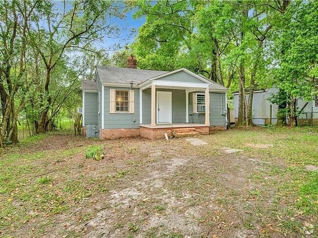 Building Photo - Newly Remodeled 2 Bedroom | 1 Bathroom Rental