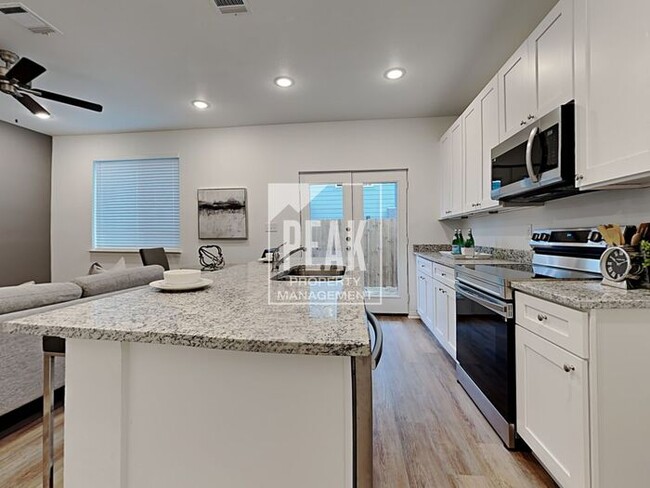Photo - $1715 Beautiful 3 bed 2.5 bath townhome! Ready on 4/10!