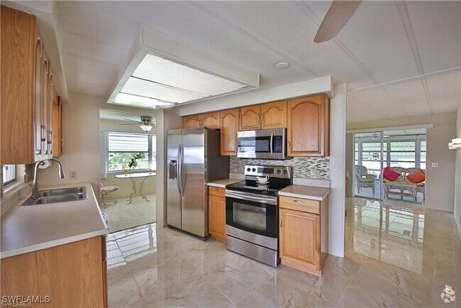 Building Photo - 95 Lemans Dr Rental