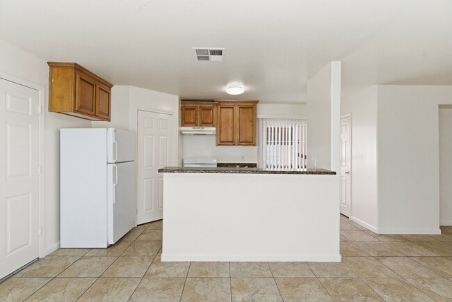 Photo - 726 K St Unit B