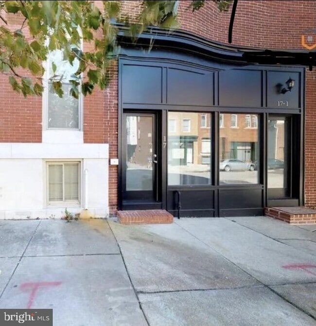 Building Photo - 17 E 21st St Unit 1