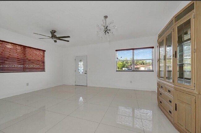 Photo - 2902 NW 11th St Unit 2B