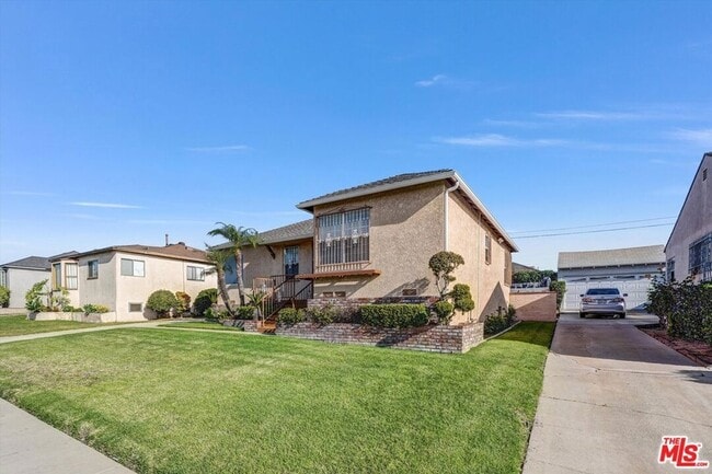 Photo - 1920 Van Wick St