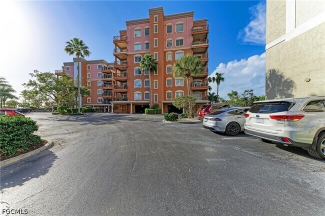 14813 Laguna Dr Unit 401