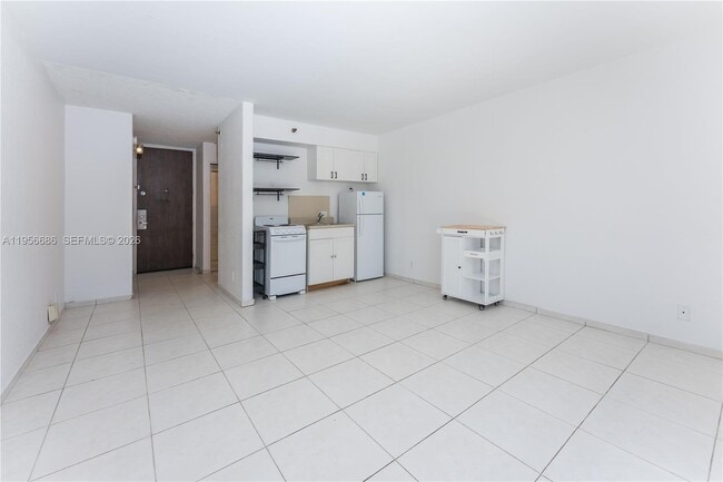 Building Photo - 16450 NW 2nd Ave Unit 103