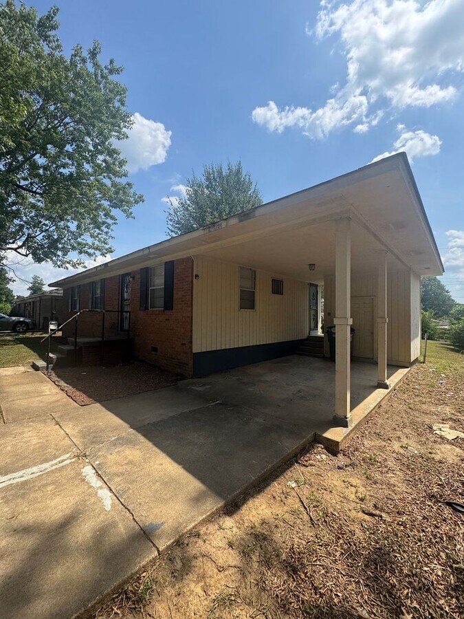 Photo - 721 Western Park Dr