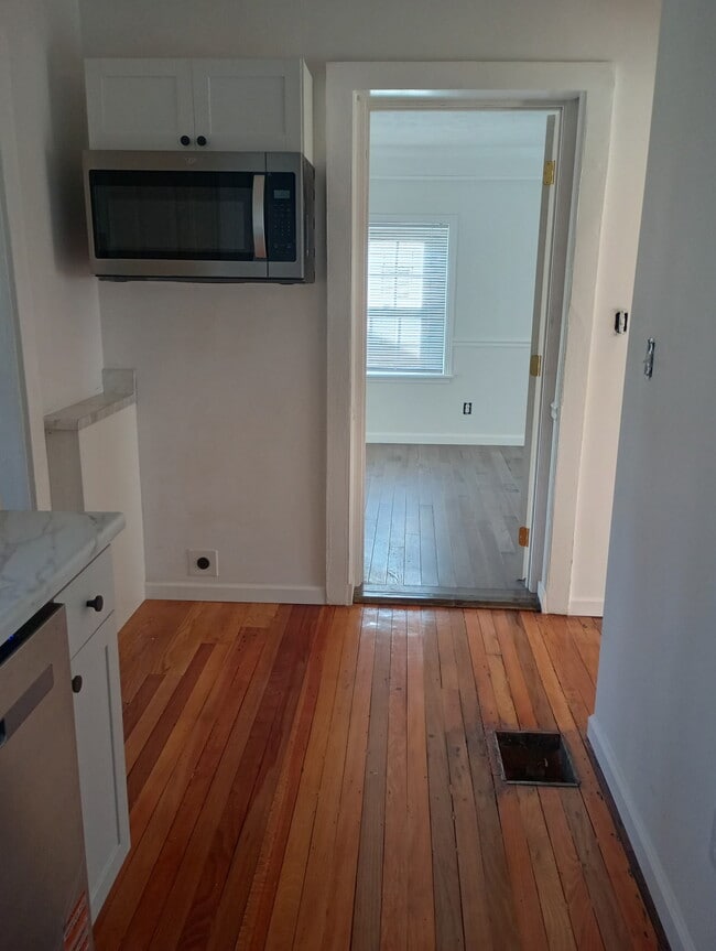 Photo - 108 E Chilhowie Ave