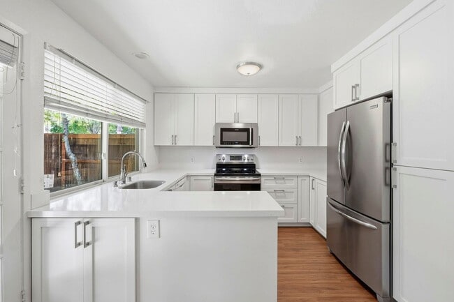 Photo - Luxury 2 bedroom Townhome in Great Location