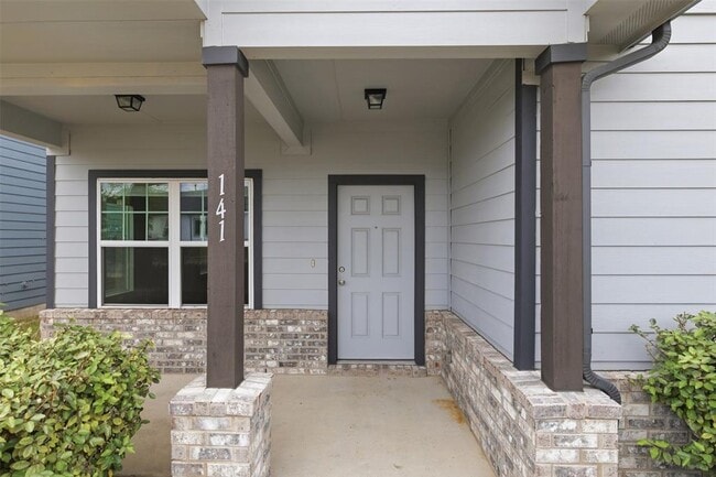 Photo - 141 Everglades Dr