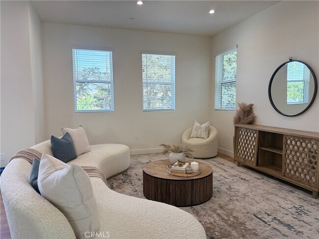 4121 Lafayette Pl