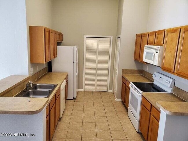 Photo - 7920 Merrill Rd Unit 612
